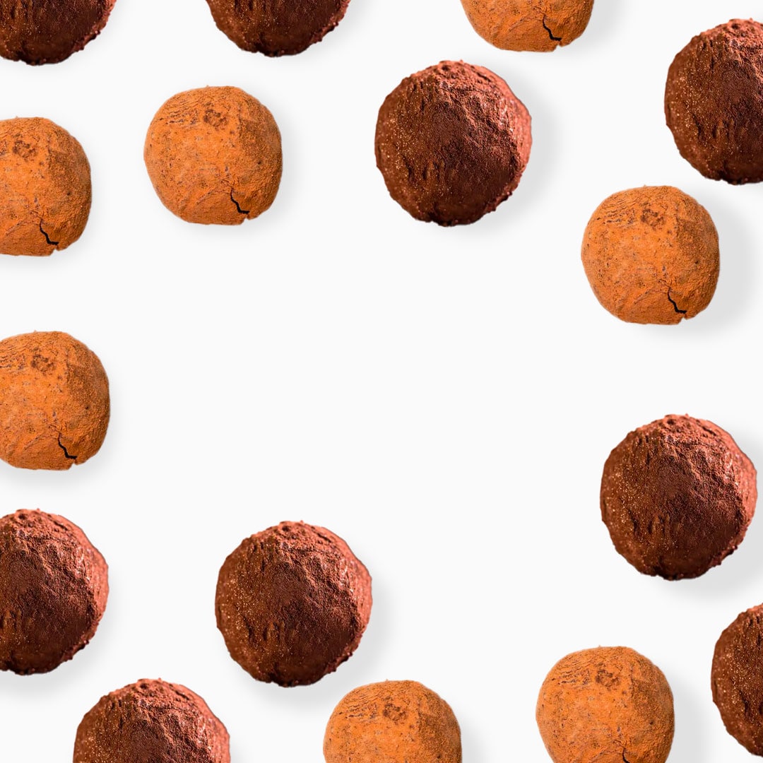 photo de truffes sur fond blanc