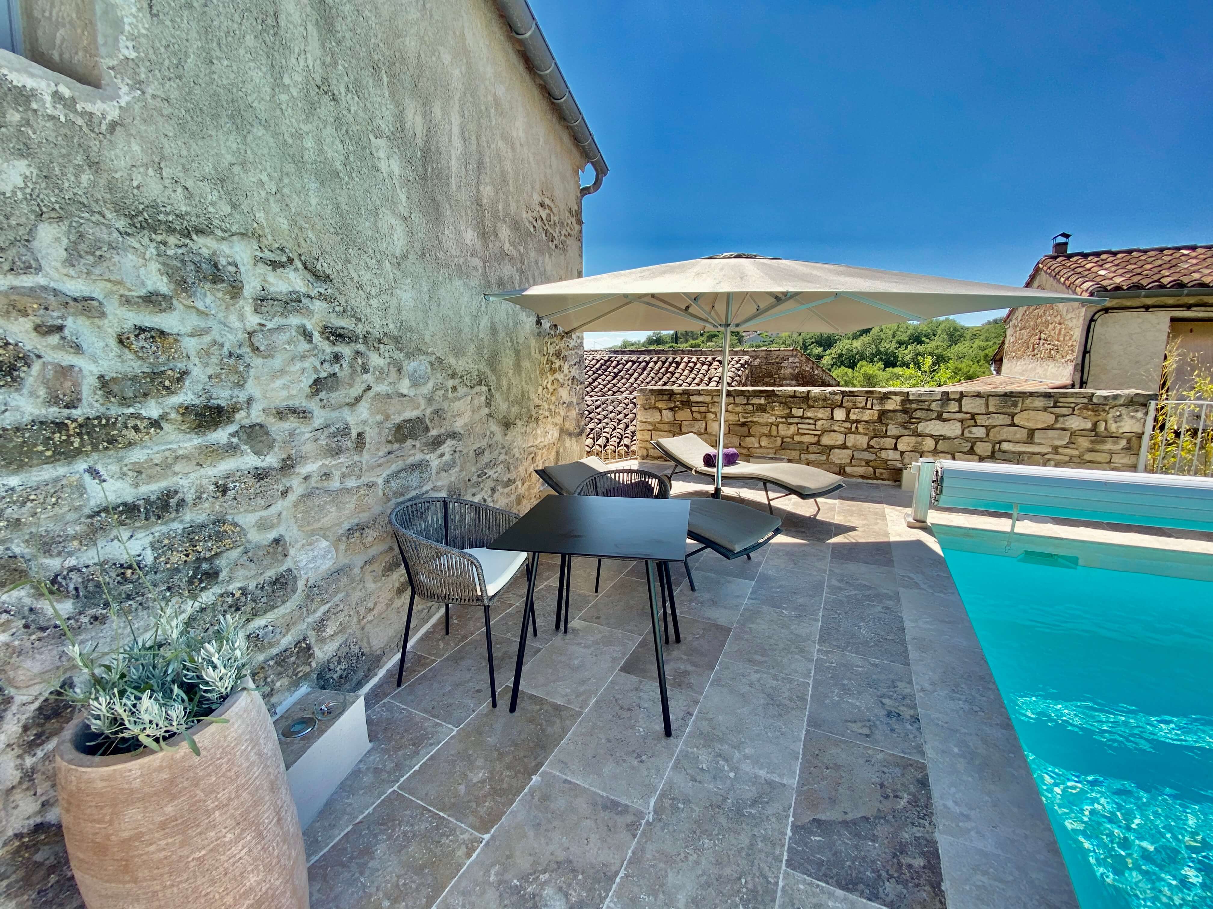 Piscine-maison-vendangeurs-martignargues-2-2