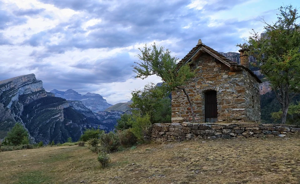 Refuge-5125228 960 720