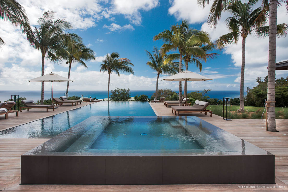 Blanc bleu pool