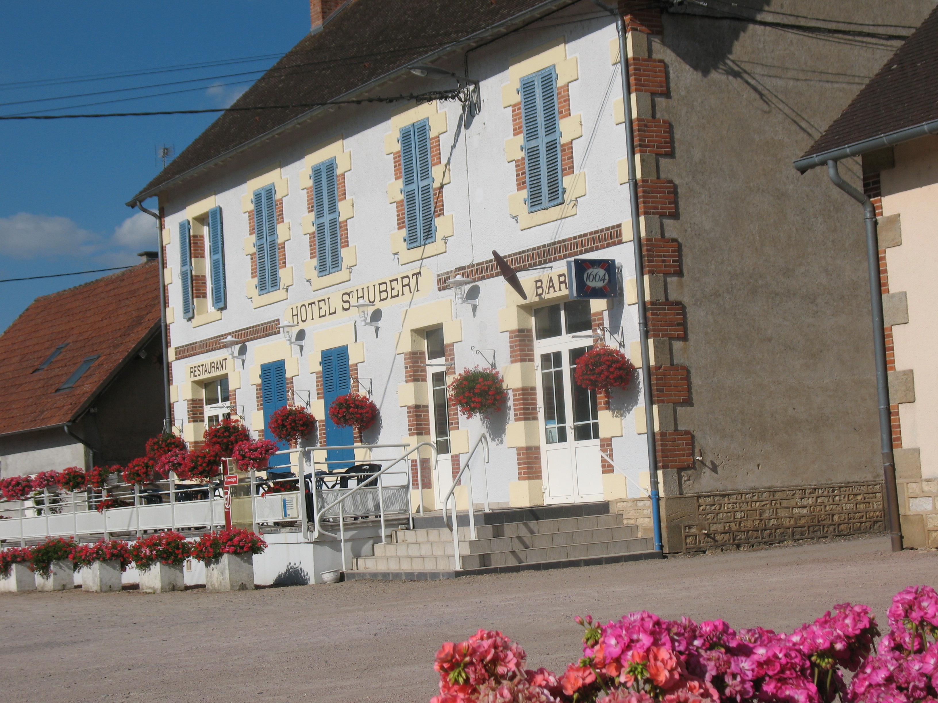 Chapeau maisons fleuries 2015 048