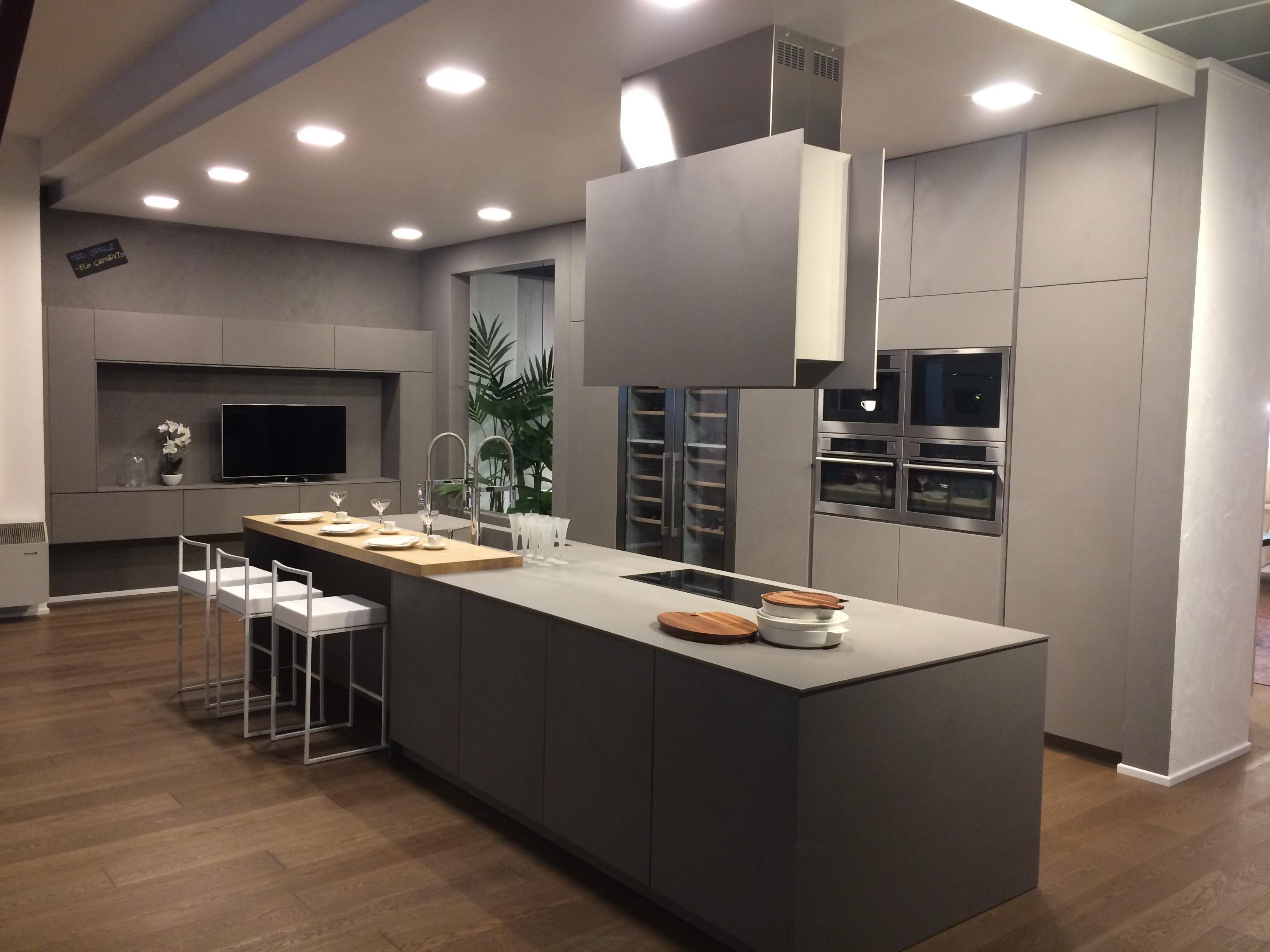 Cuisine en beton ilot central