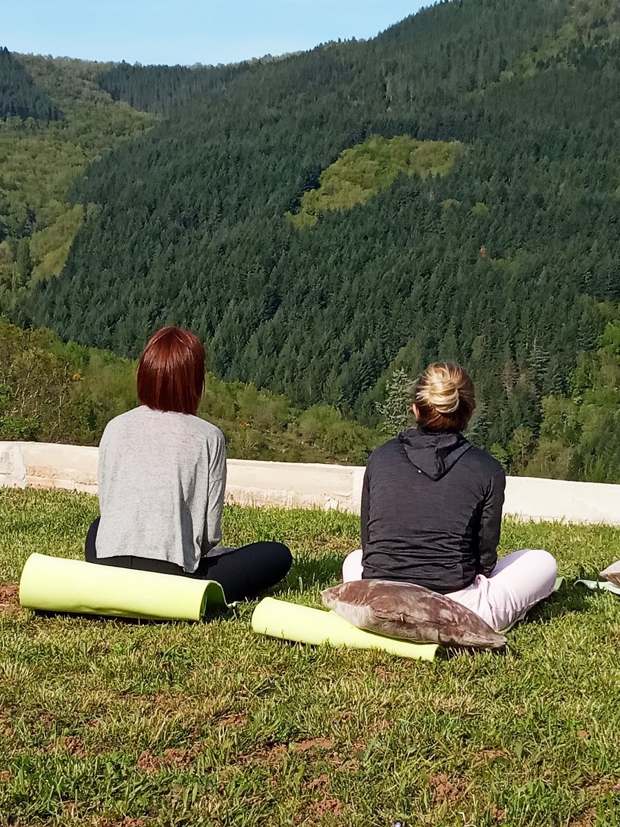 Meditaion avec valerie rossi a la villa des raspes