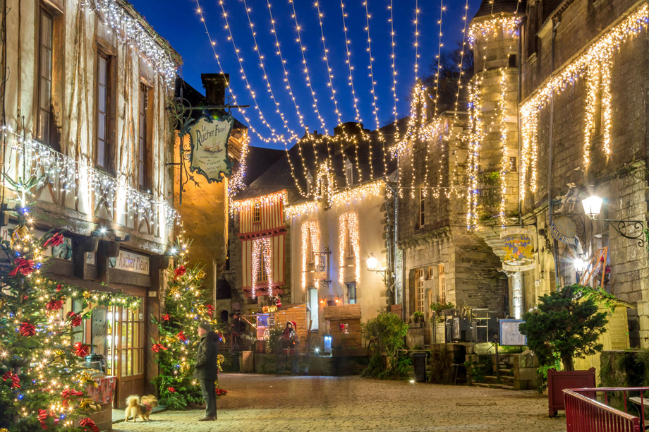 Illuminations-de-Noel-Rochefort-en-Terre-Cyrille-Baissac-web-1-
