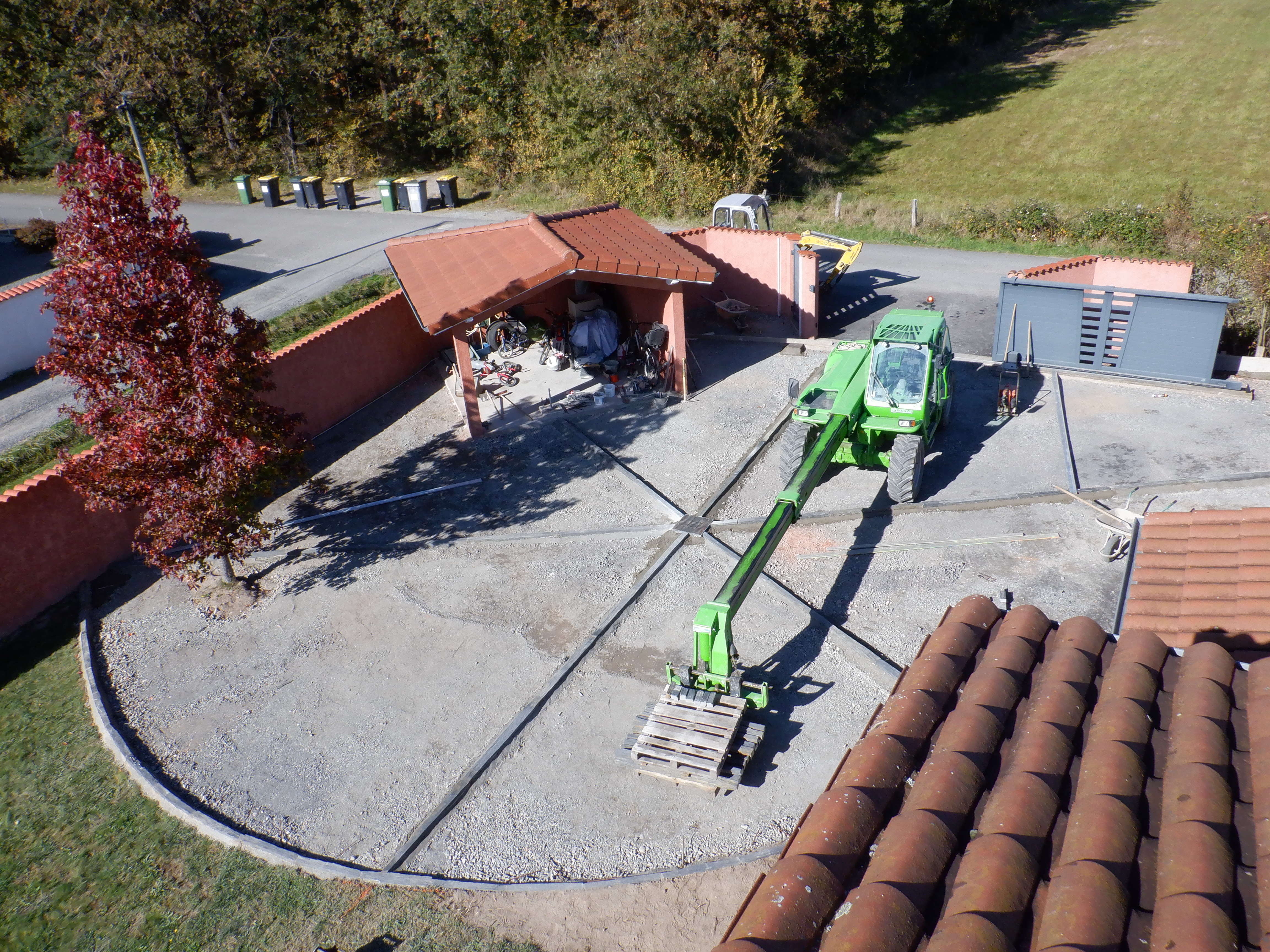 Cour-de-villa-en-beton-desactive-3-