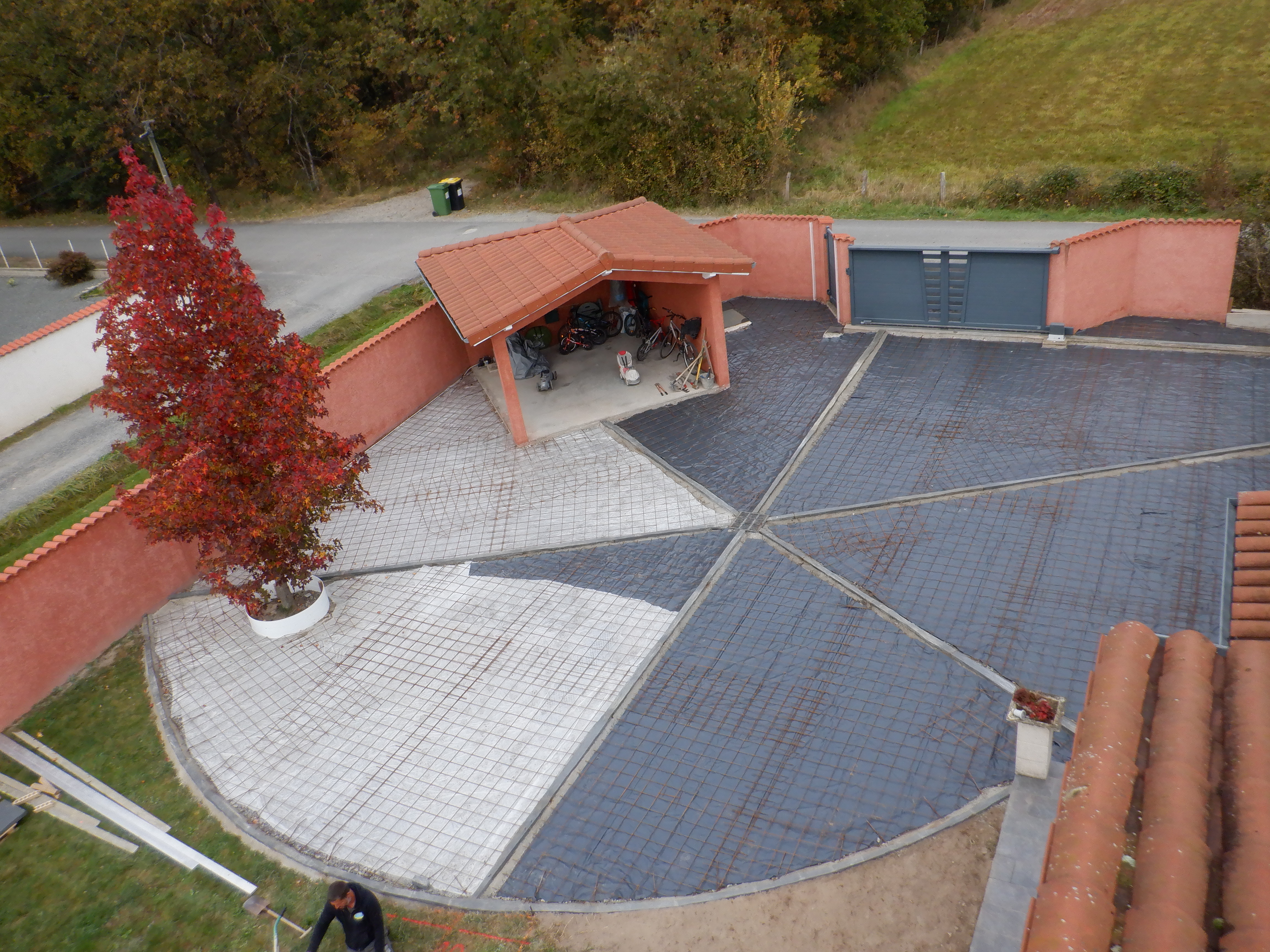 Cour-de-villa-en-beton-desactive-4-