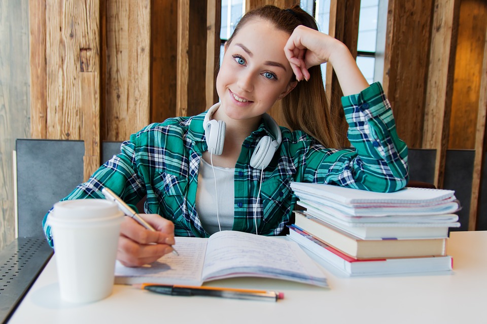 soutien, scolaire, ecole, fondamentale, eleve, exercices, telephone, videoconference, nohellef, grondschoul, lycee, schüler, exercicen, telefon, videokonferenz