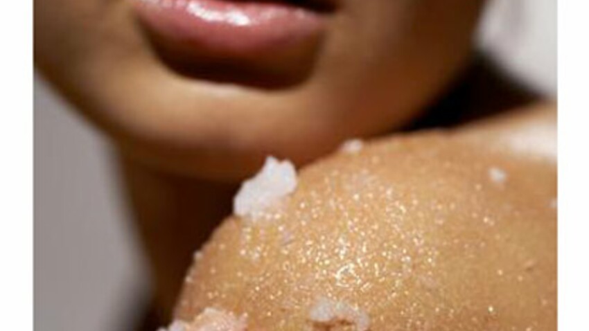 Pensez-au-gommage-pour-avoir-une-belle-peau