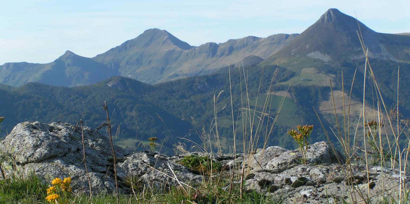 Gite chalet buron cantal auvergne paysagehautfumade
