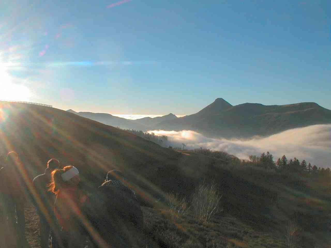 Groupe et brouillard