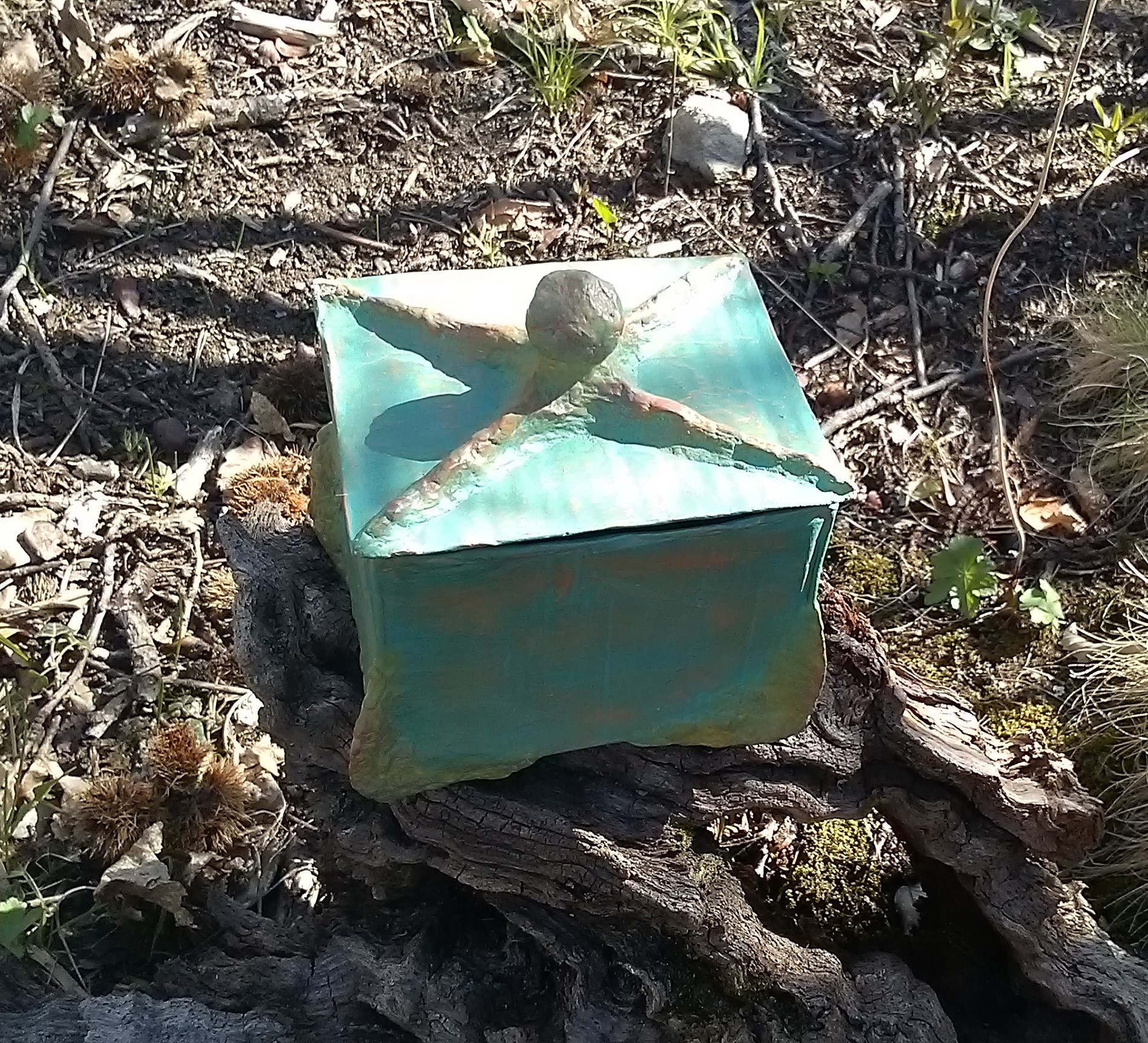 BAUDKJELL Boîte carrée haute en papier mâché turquoise et son couvercl