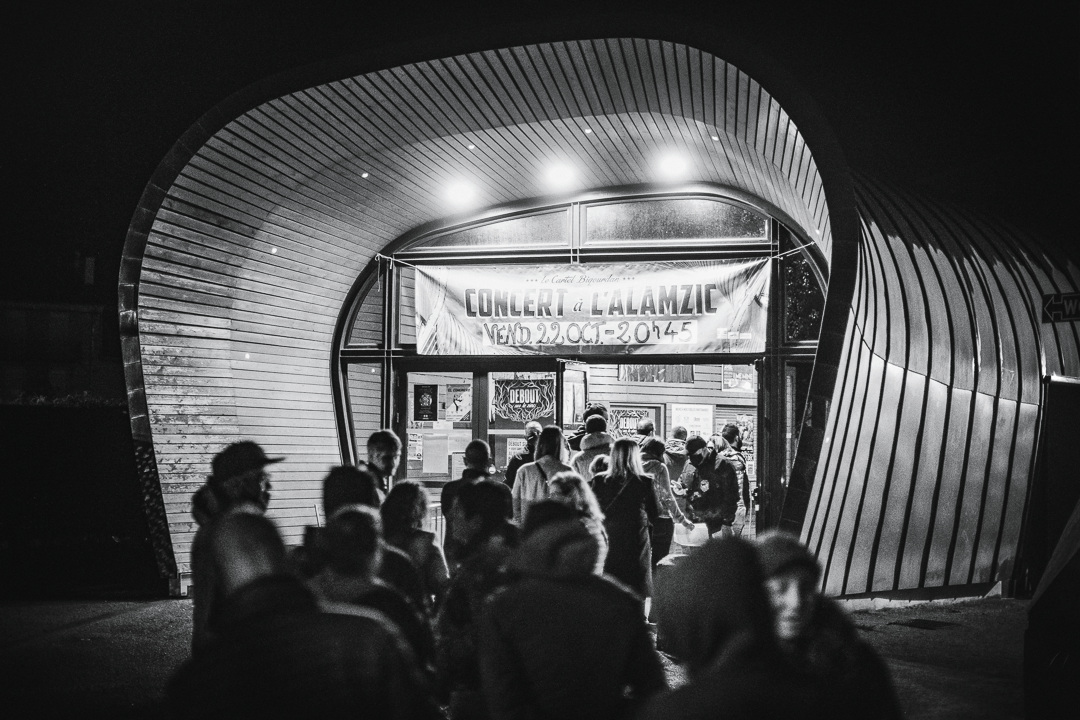Cartel bigourdan alamzic bagneres debout sur le zinc voix sans issue concert 001 min