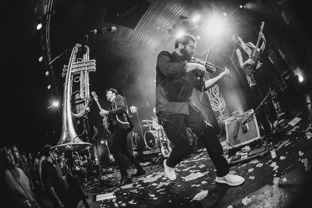 Cartel bigourdan alamzic bagneres debout sur le zinc voix sans issue concert 107 min