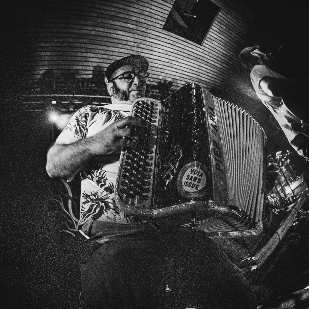 Cartel bigourdan alamzic bagneres debout sur le zinc voix sans issue concert 024 min