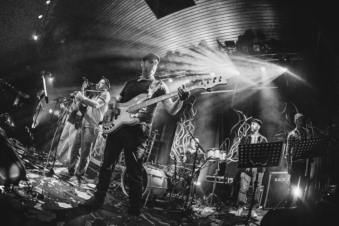 Cartel bigourdan alamzic bagneres debout sur le zinc voix sans issue concert 026 min
