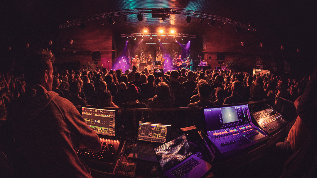 Cartel bigourdan alamzic bagneres debout sur le zinc voix sans issue concert 039 min
