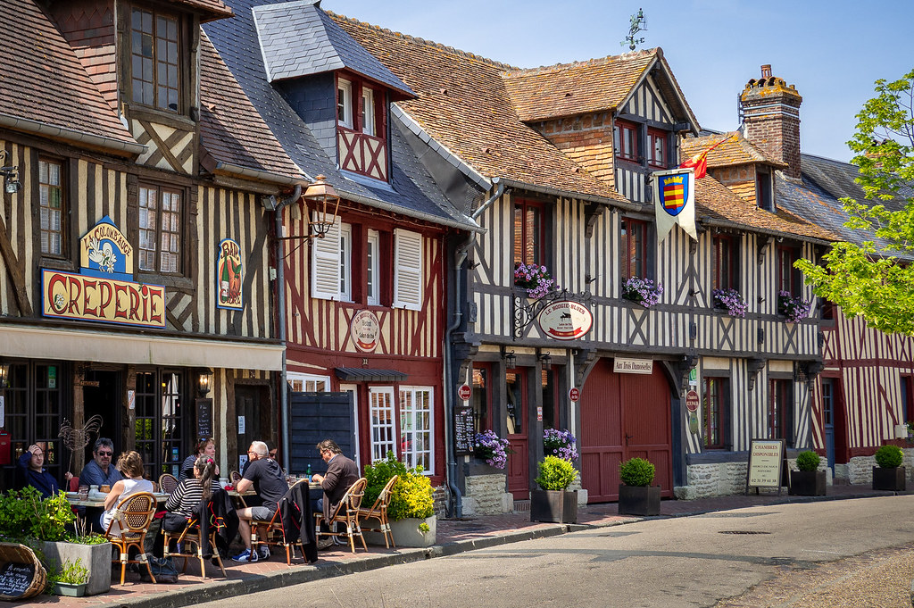Visiter-la-normandie-Beuvron-en-Auge