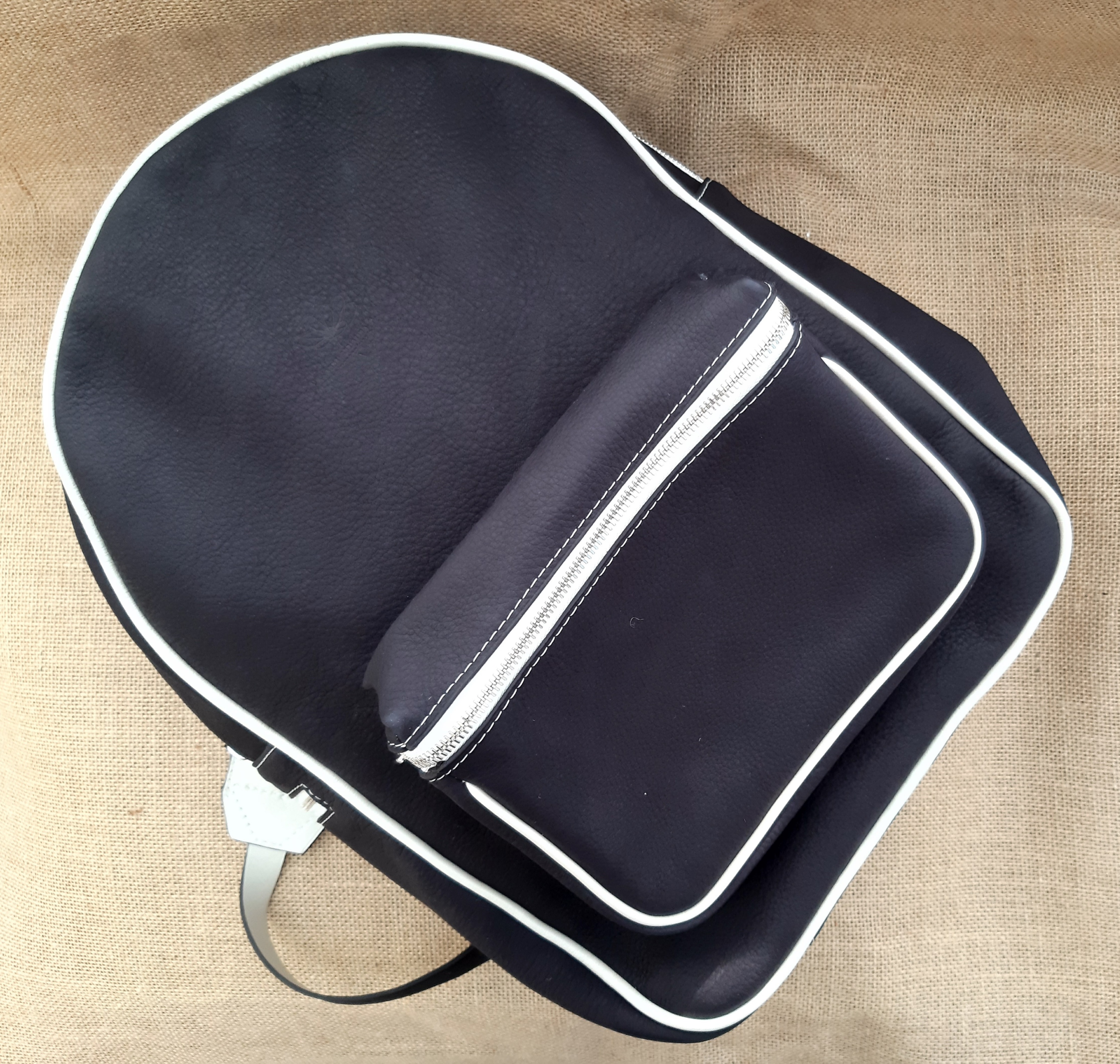 sac à dos en cuir haut de gamme artisanal Anne-Christina M. Maroquinerie