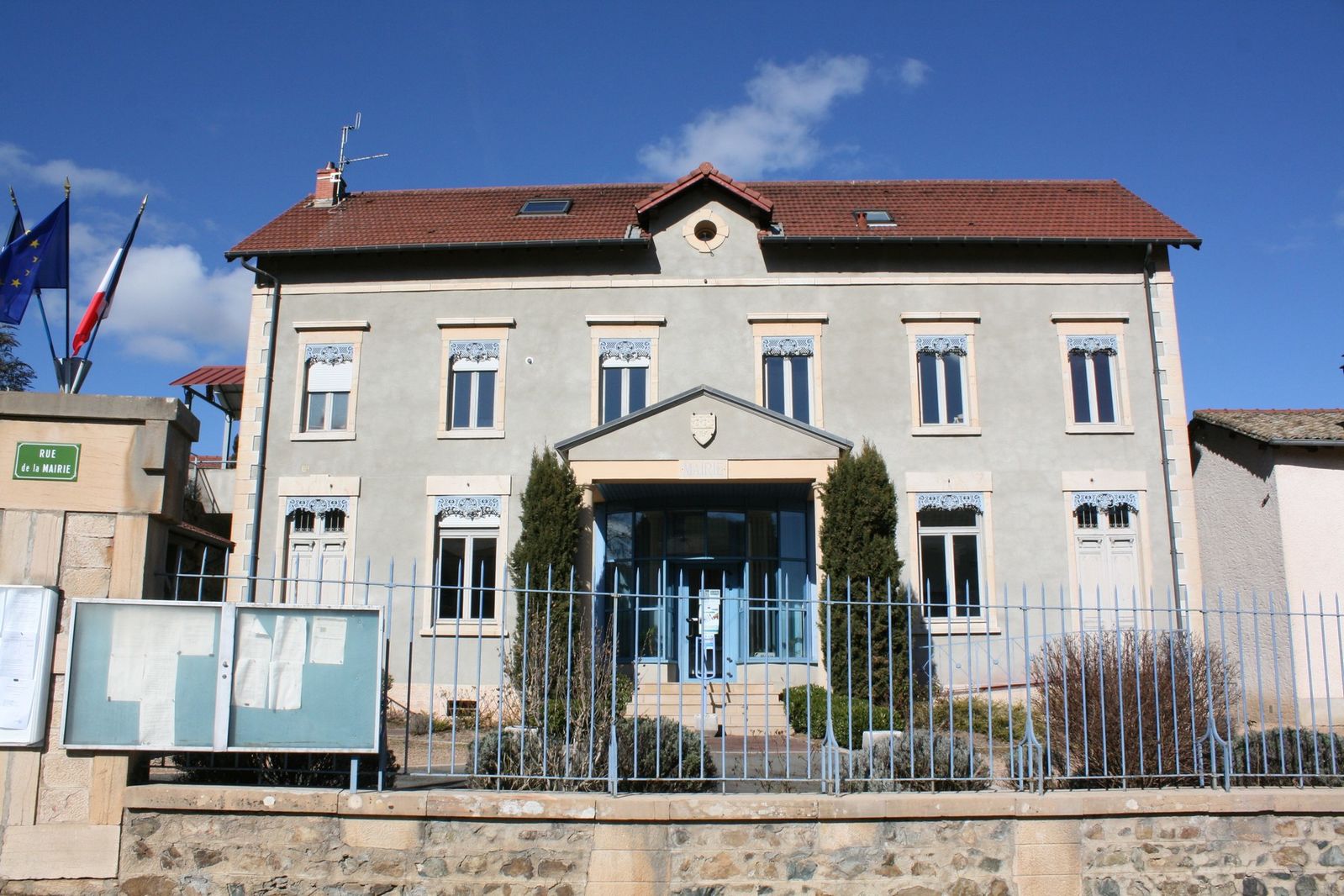 1599px-69124 - Marchampt Mairie