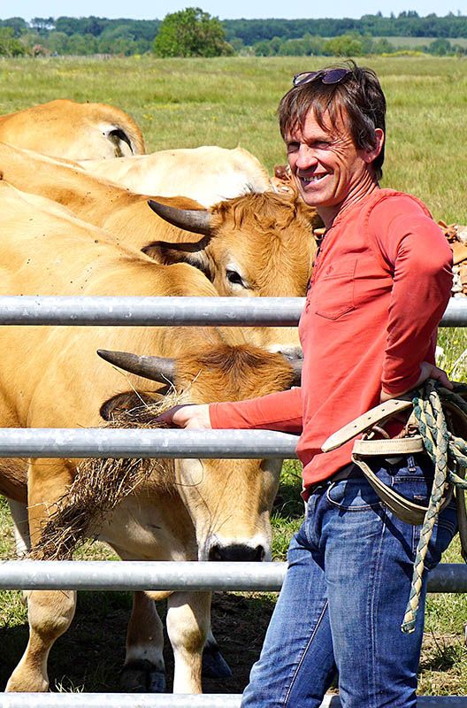 Hugues des Touches, la Ferme de Dixmerie, élevage bovin bio en Vendée