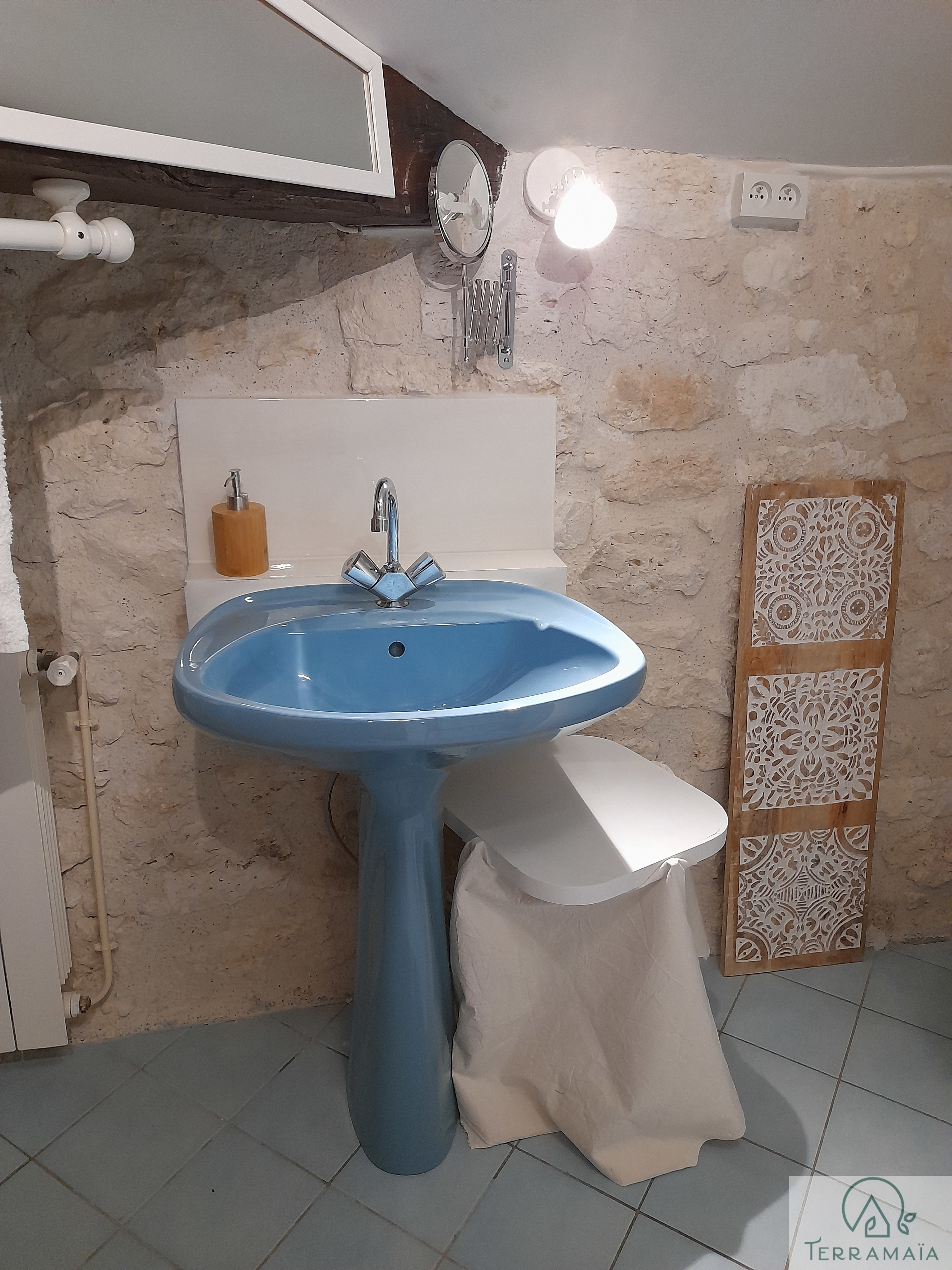 Salle d eau de la chambre canopee de terramaia