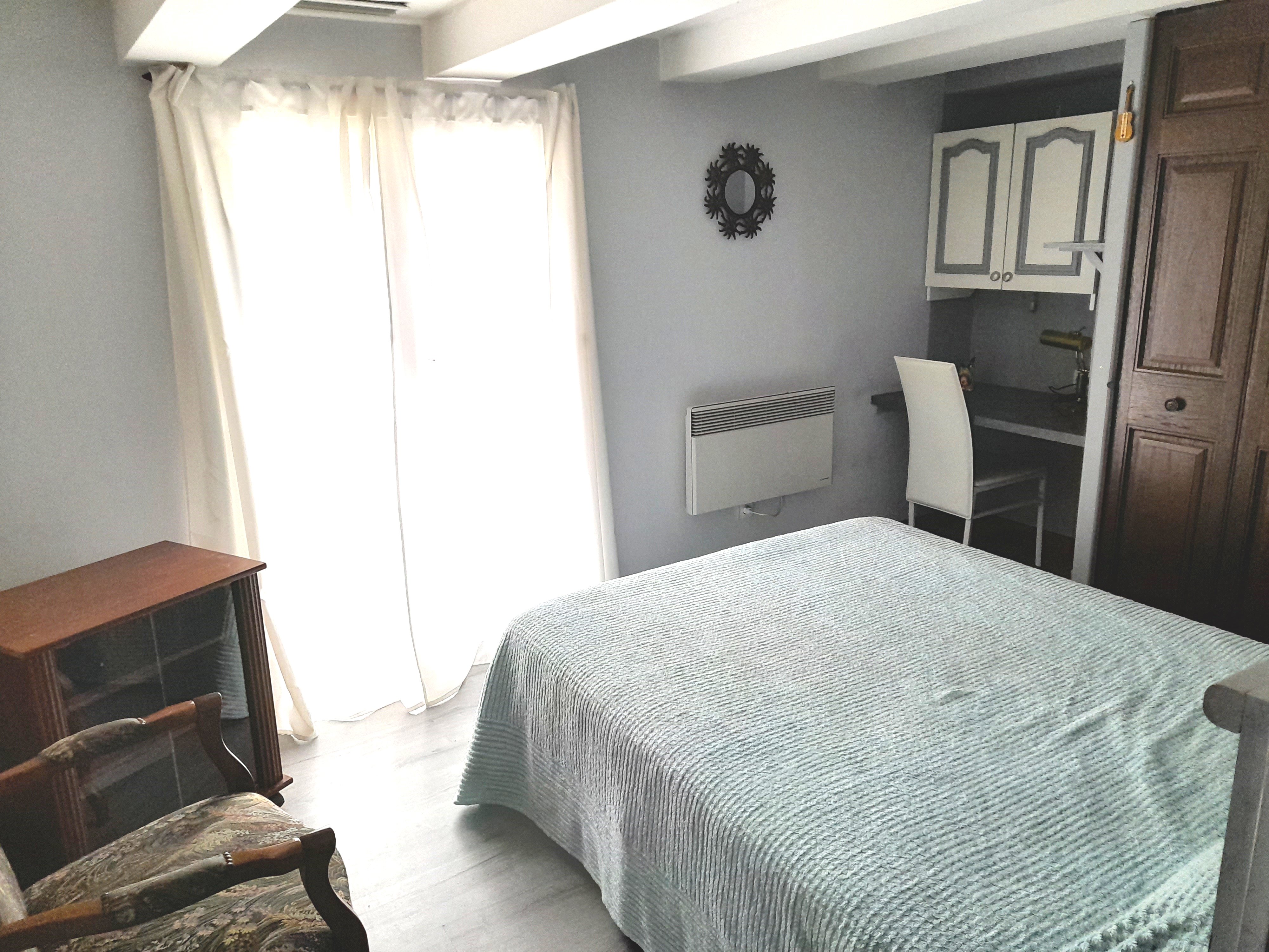 Chambre est etage luminosit 2 