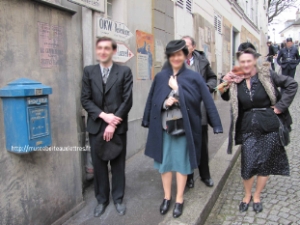 location d'objets boites aux lettres PTT  pour le cinéma, la  télévision conseils sur décors et accessoires PTT