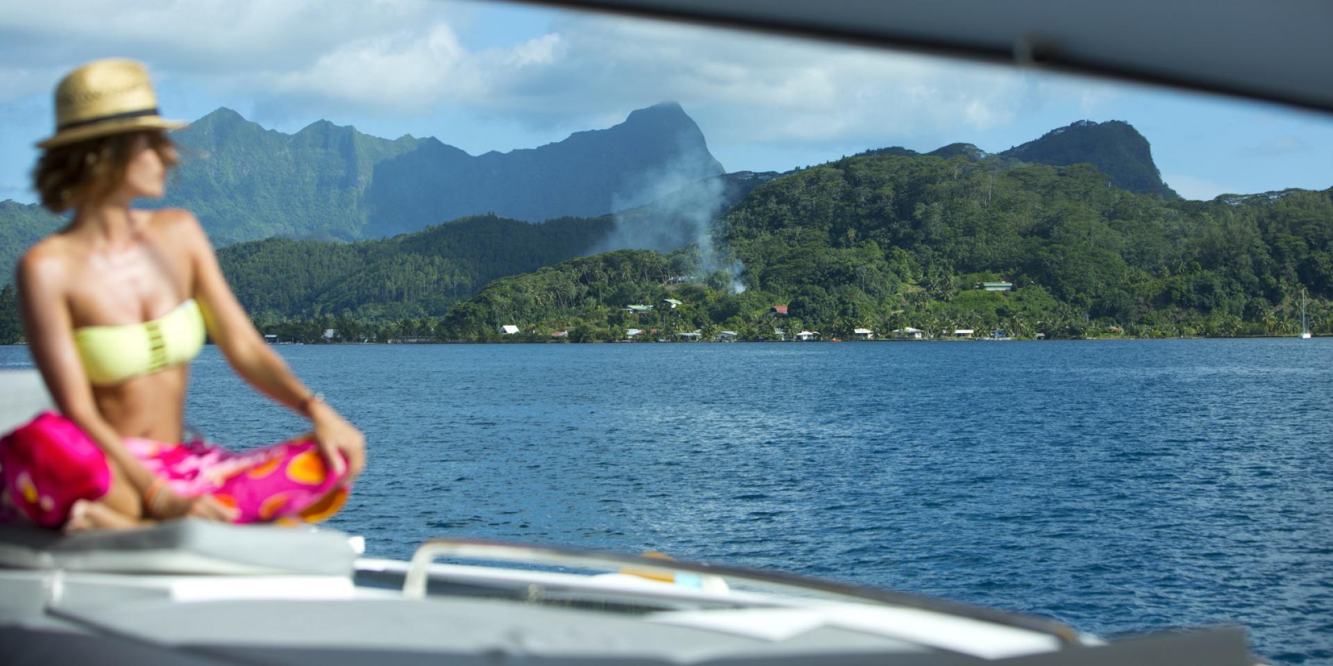 Lagon-de-raiatea-avec-bateau-tahiti-tourisme-1920x960-crop-1634936060