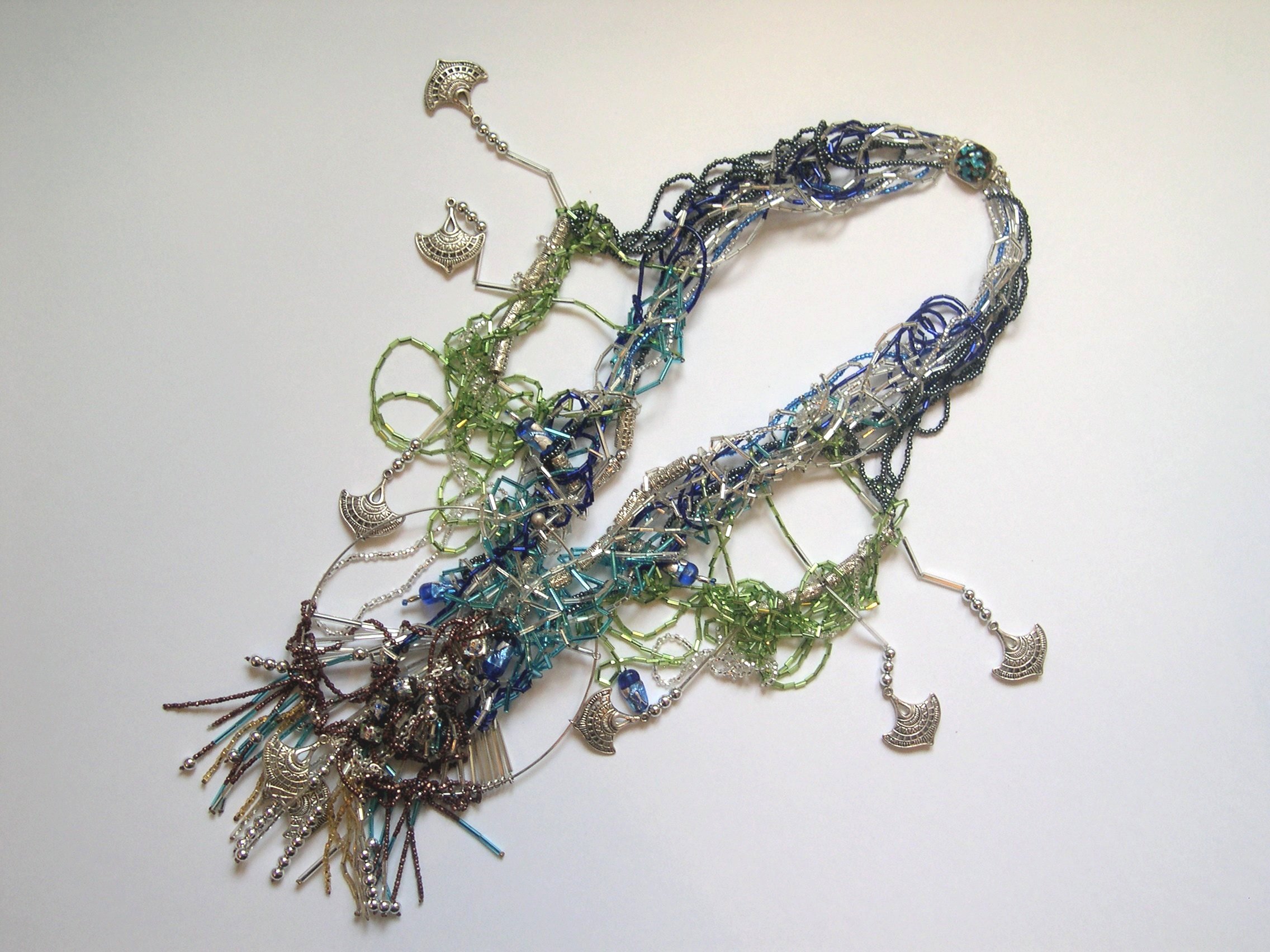 A nada kosseim aton collier