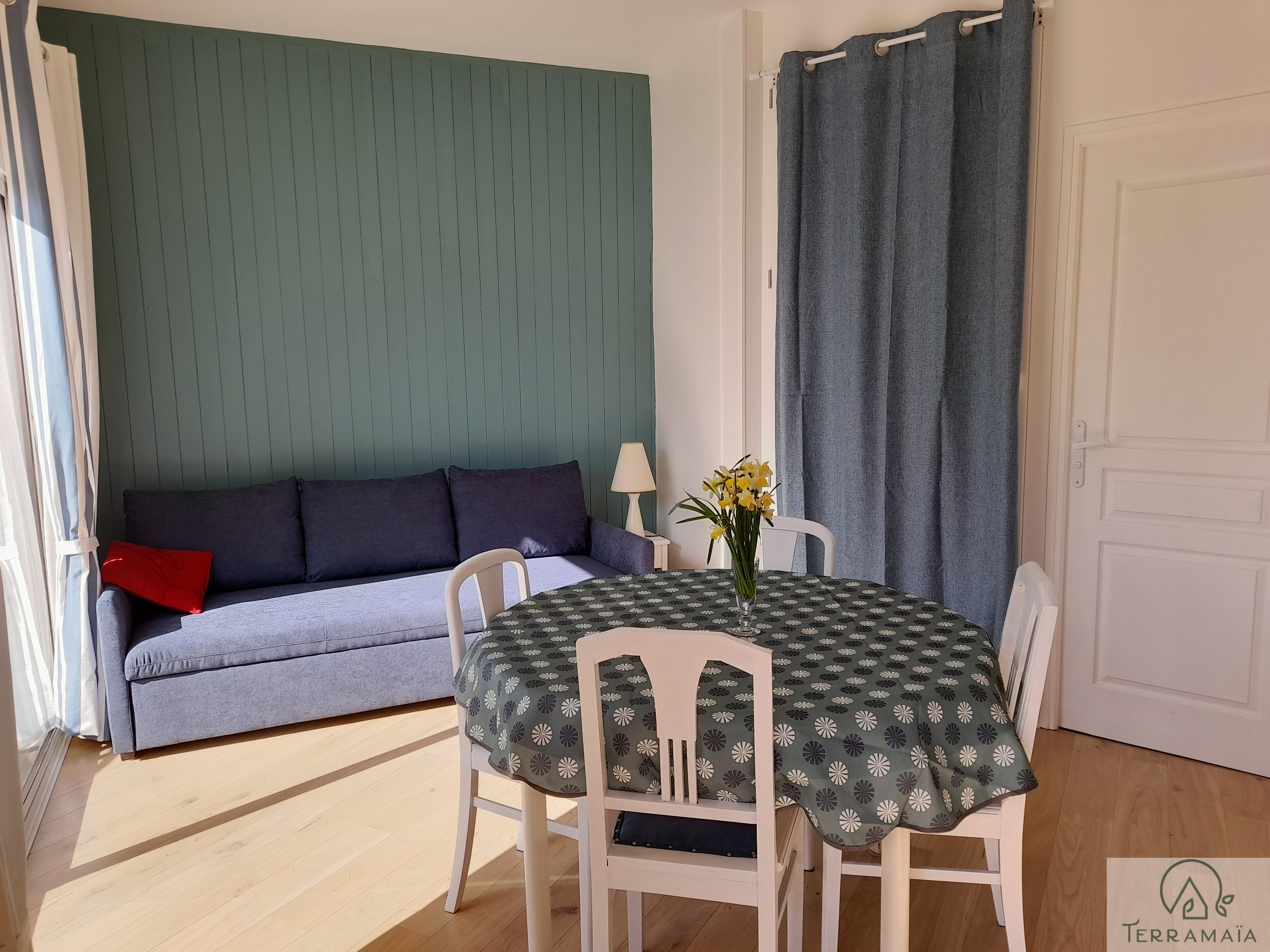 Terramaia gite maison d artiste piece principale1