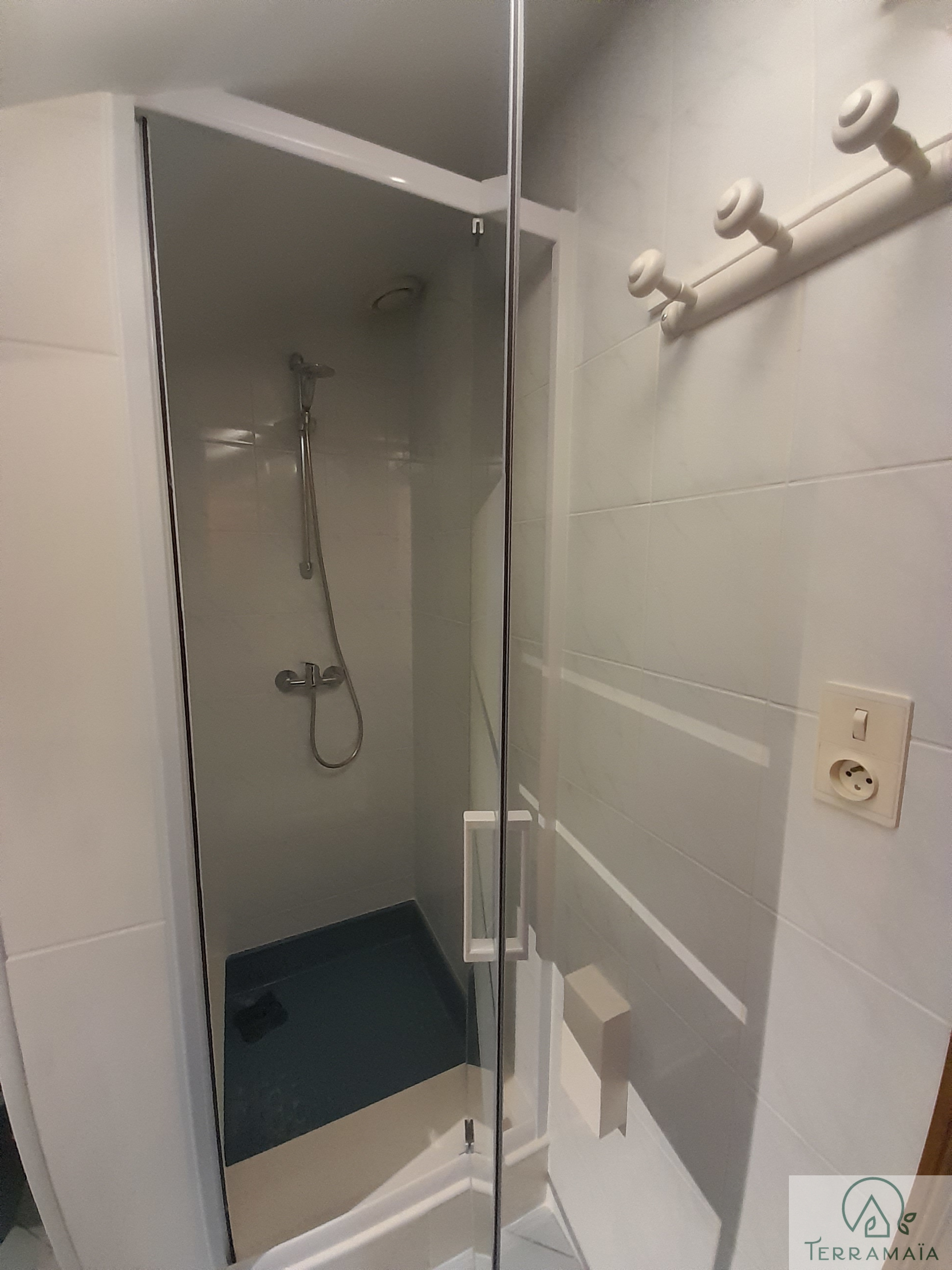 Terramaia chambres d hotes canopee salle d eau2