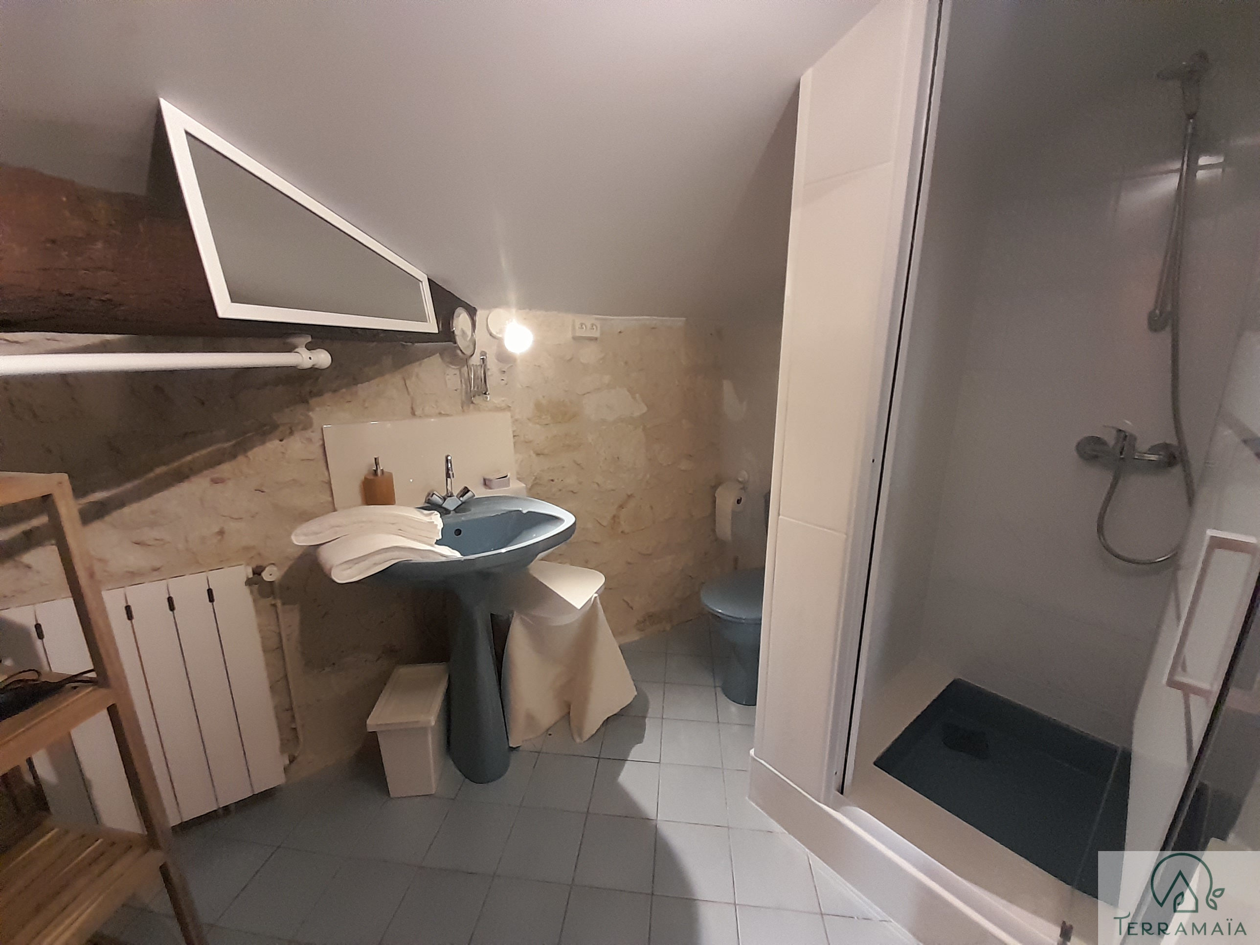 Terramaia chambres d hotes canopee salle d eau3