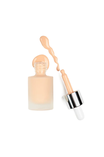 Fond-teint-poudre-minerale-isole-fond-blanc-produits-beaute-ecologiques-biologiques 230311-27786
