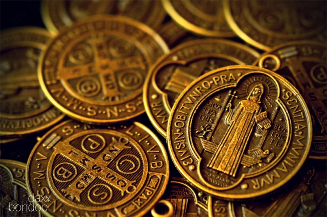 St benedict s medal by daxxbondoc-d79ig26