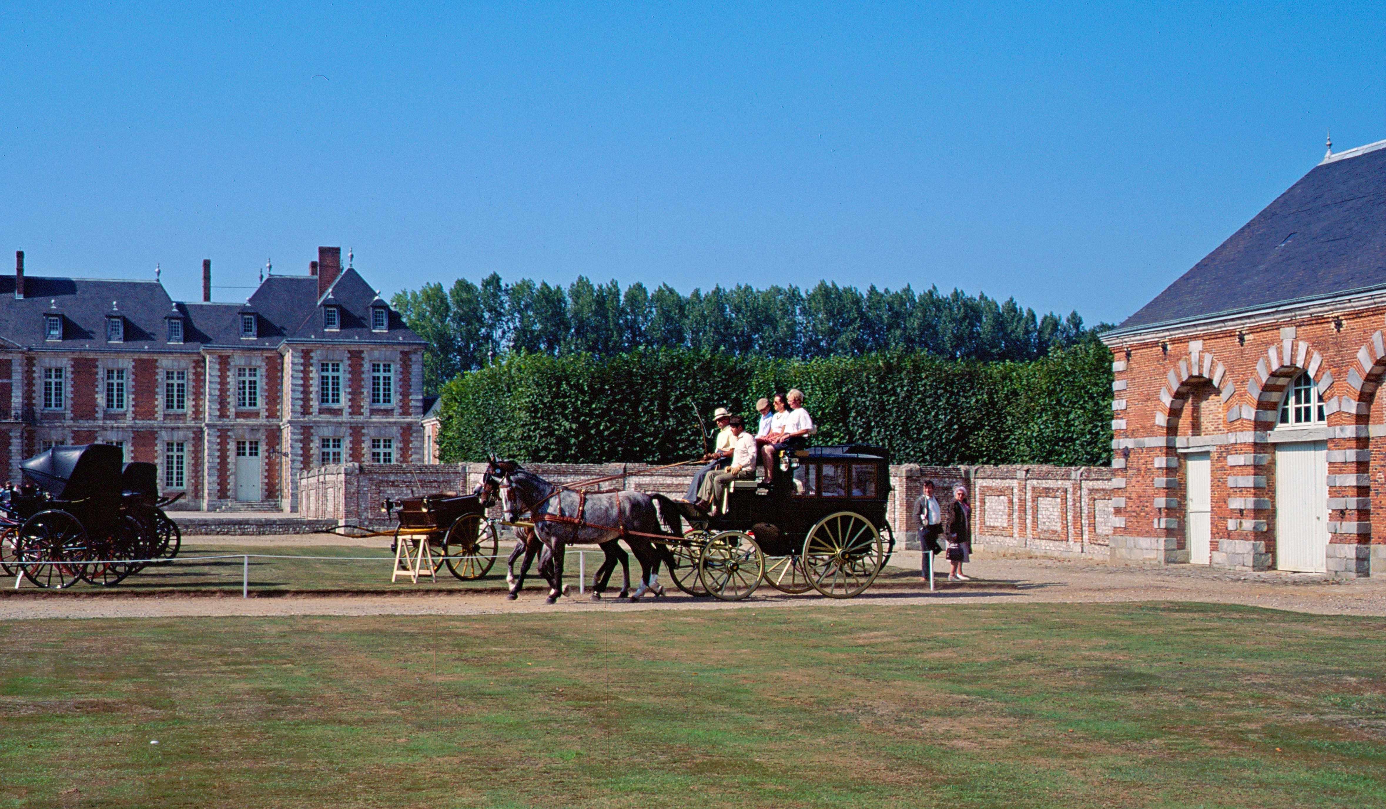 Fete-du-cheval-Chateau-Galleville-01