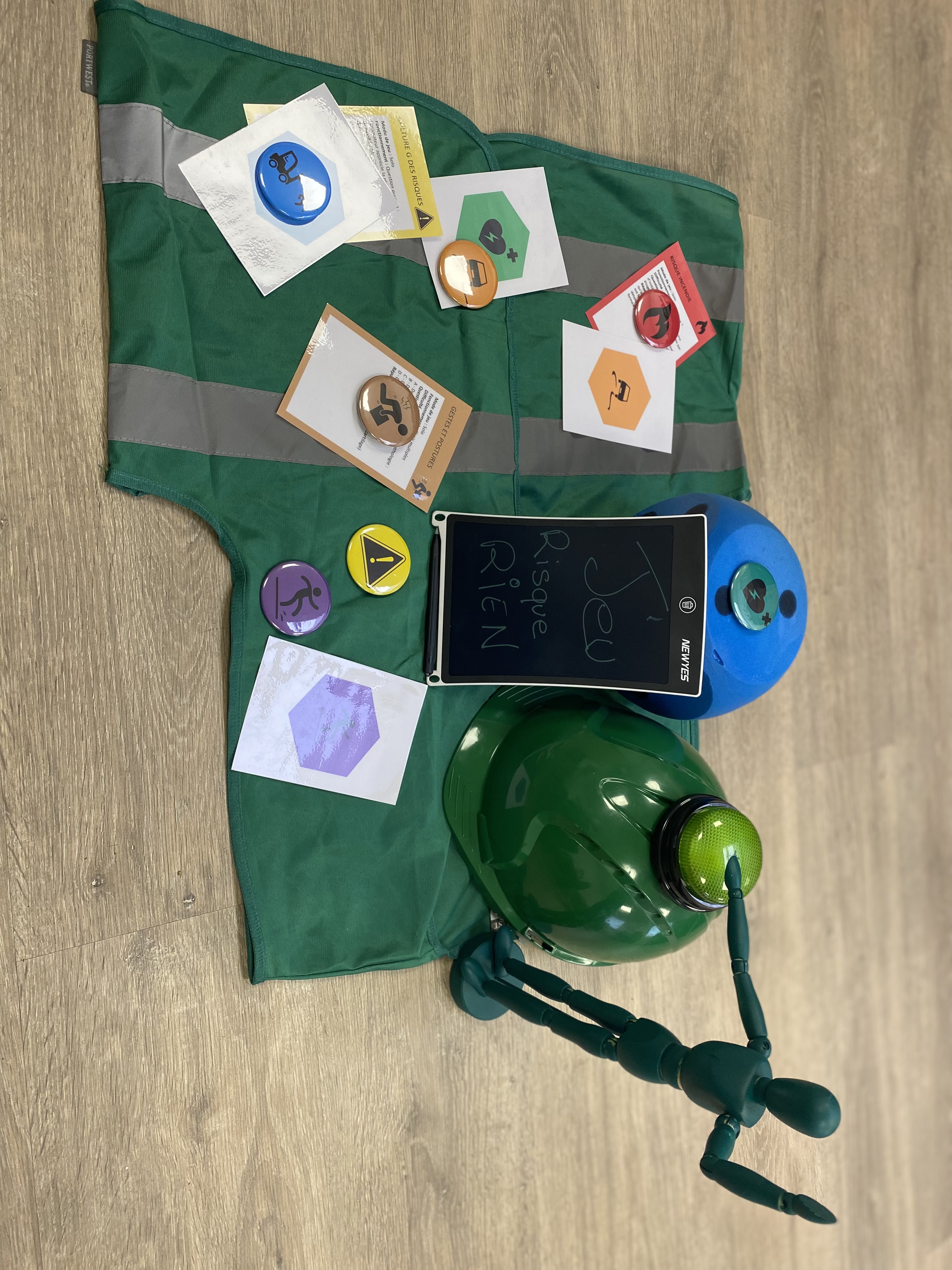 Matériels jeu de la prévention des risques.