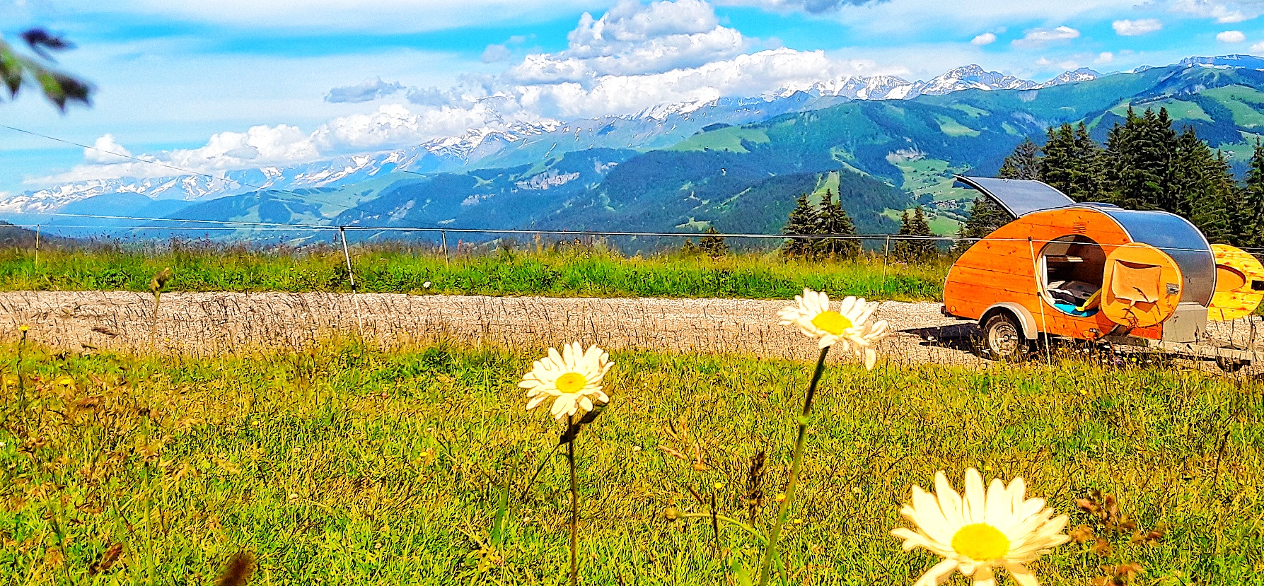 Teardrop
Mini Caravane
Massif du Mont Blanc