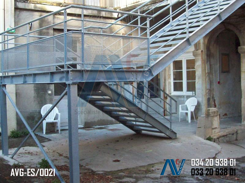 Escalier avg el0021