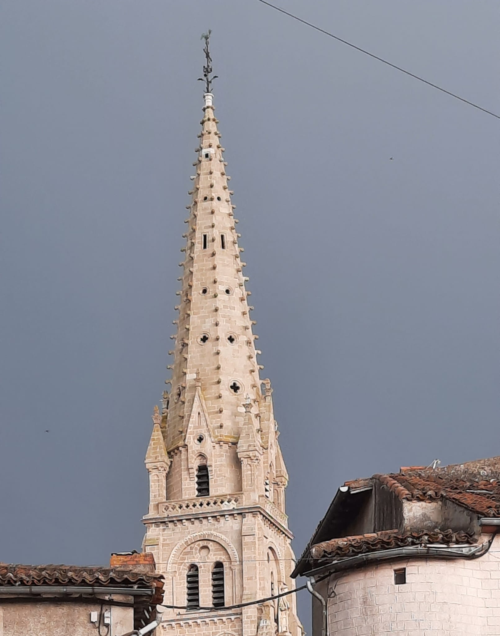 Flèche de l'église de Parthenay