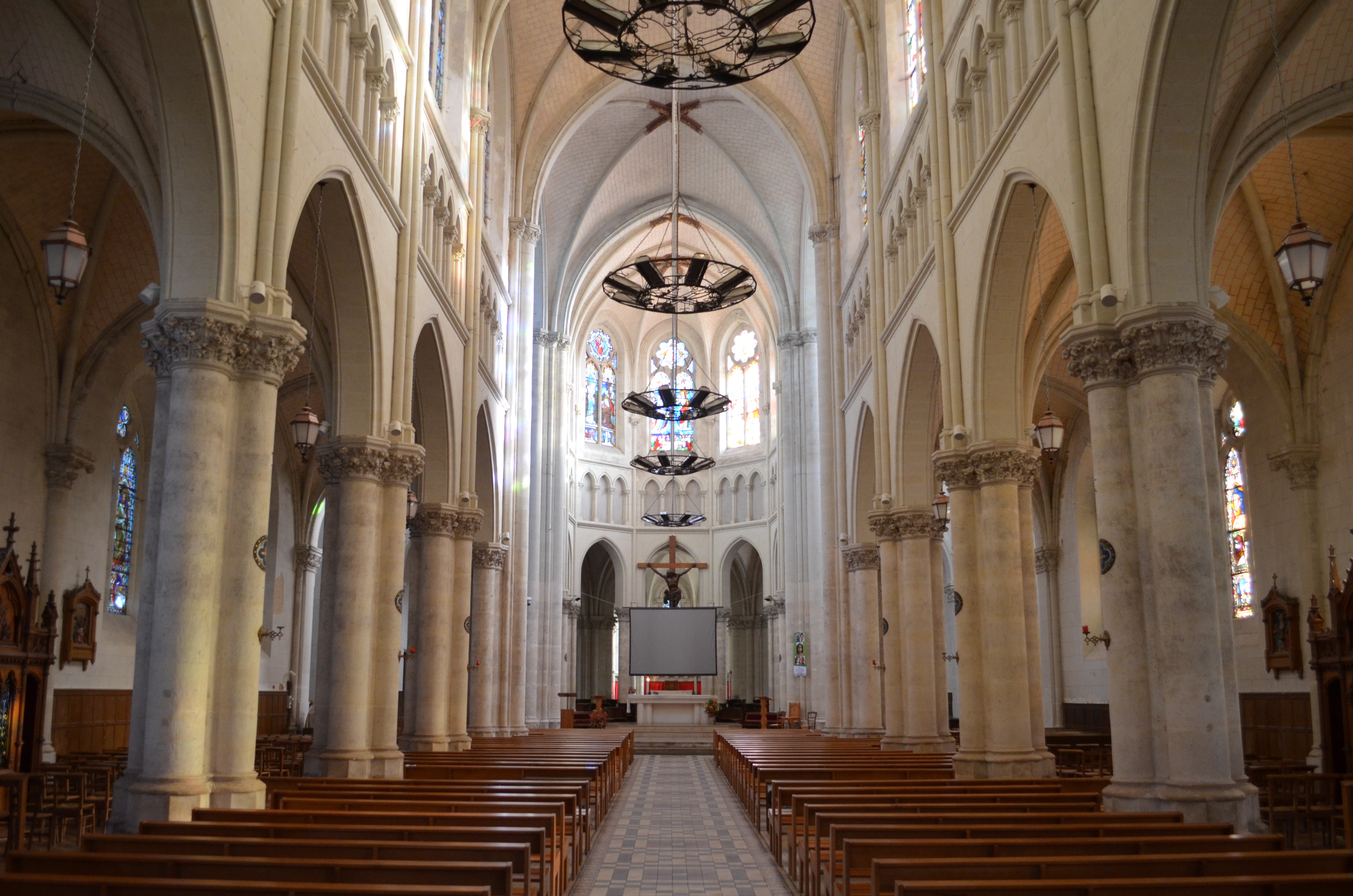 Beaupreau   eglise notre dame  3 
