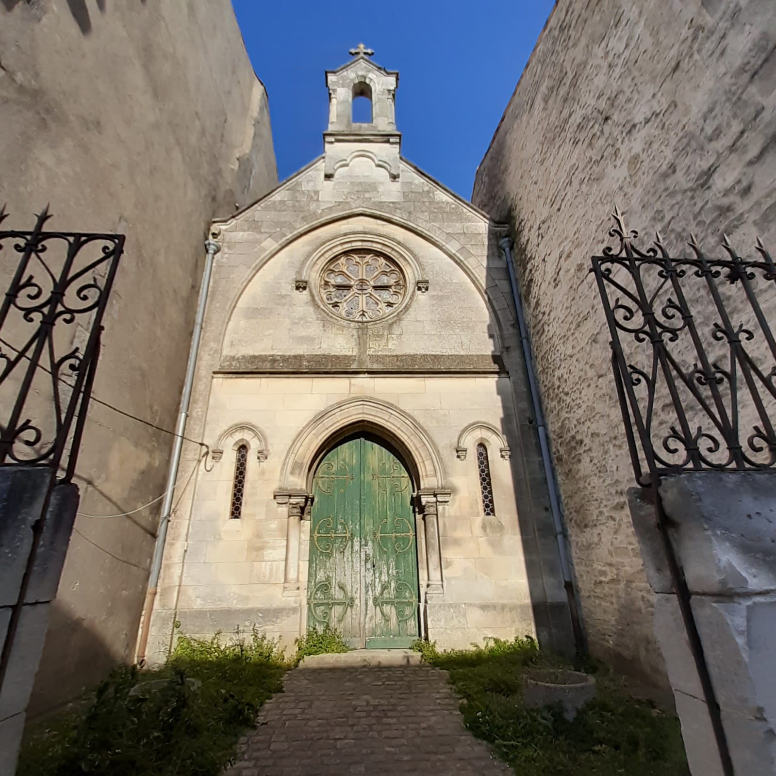 Église mystérieuse de Rochefort 