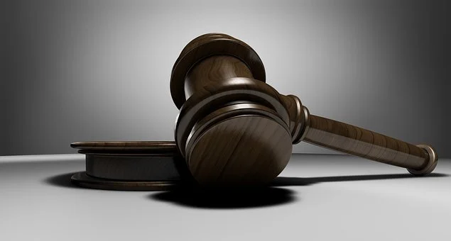 Une contrepartie financière versée par une ville à un opérateur n’est pas forcément une aide d’Etat 