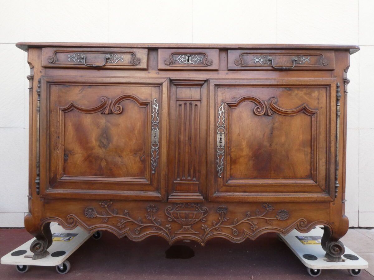 armoire de Sennecey, armoire de mariage, buffet de sennecey,  mobilier bourguignon, mobilier bressan