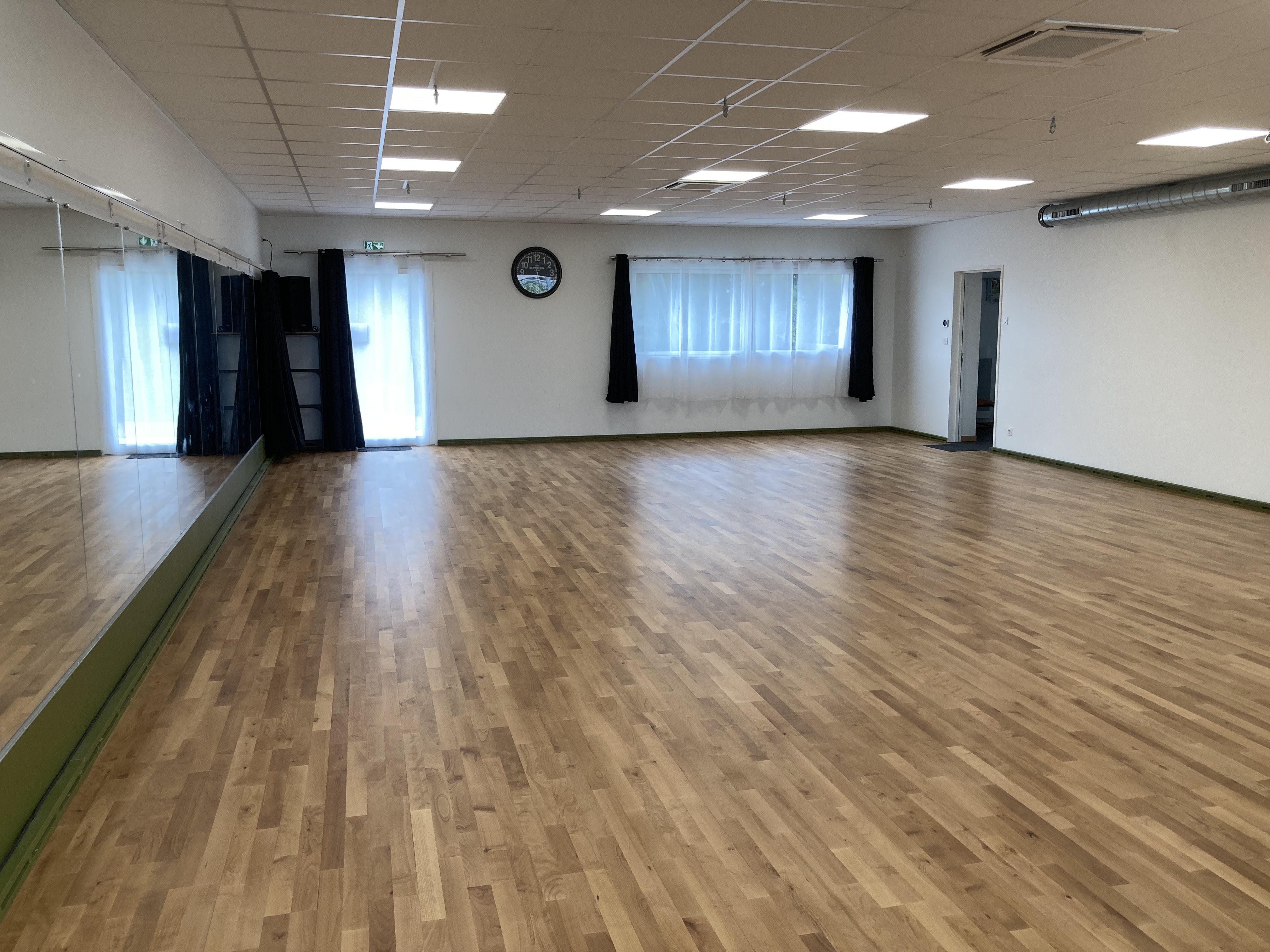 Studio Pylônes 66 rue de la Paix 44340 Bouguenais-Location de 2 studios-danses-musique-bien-être-théâtre