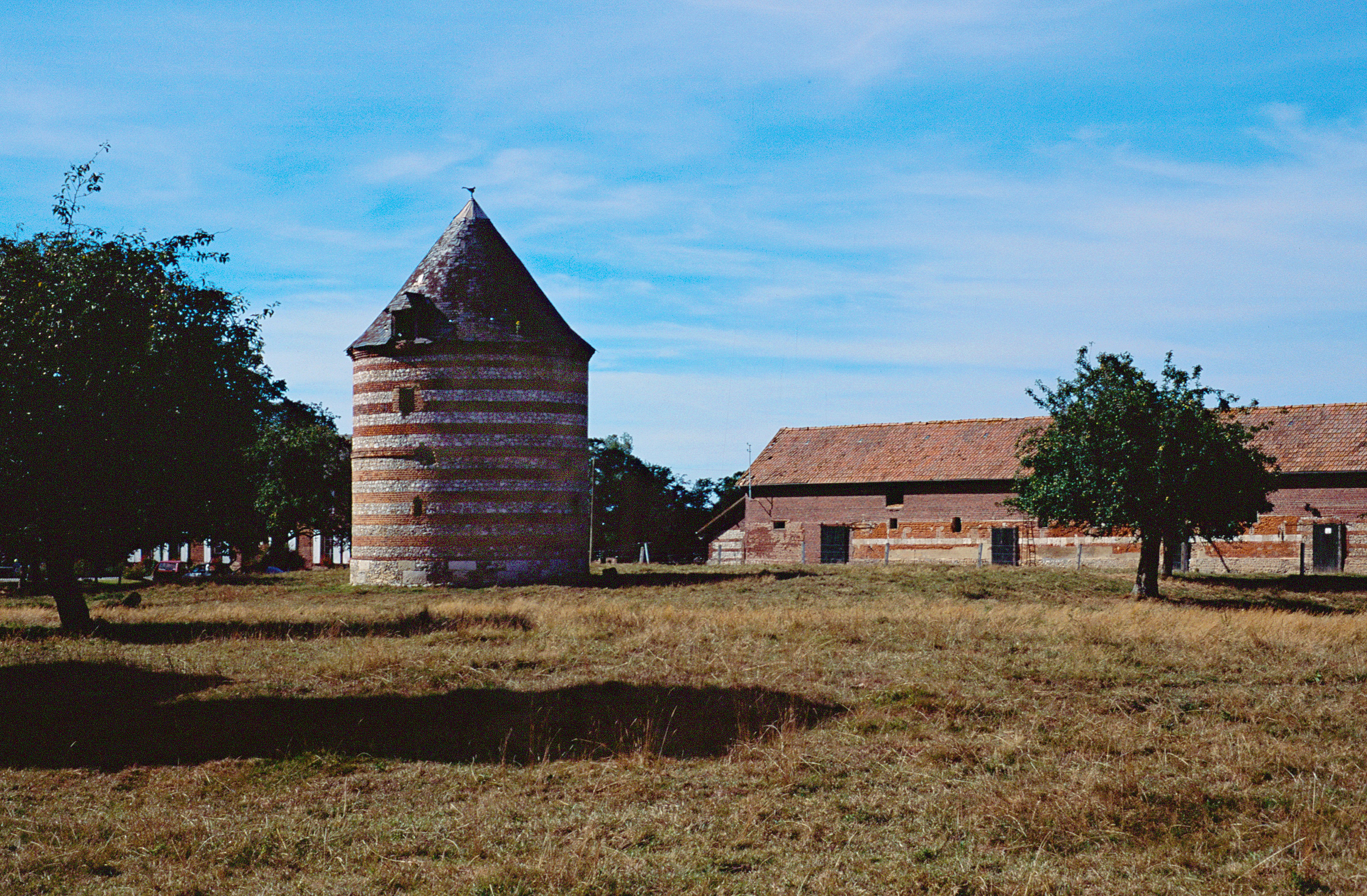 Pigeonnier-Ferme-Gremonville-10-90-Ekta