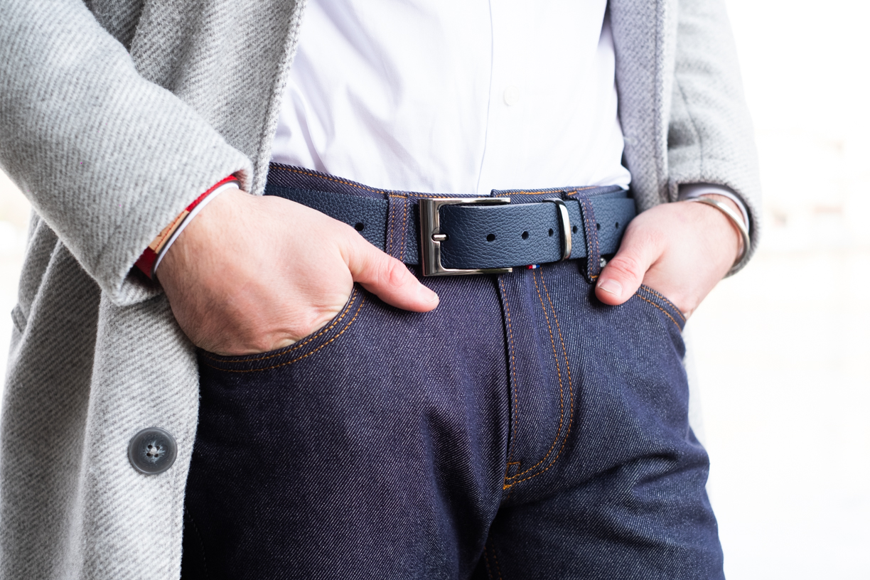 Ceinturon en cuir : quelle différence avec une ceinture en cuir ?