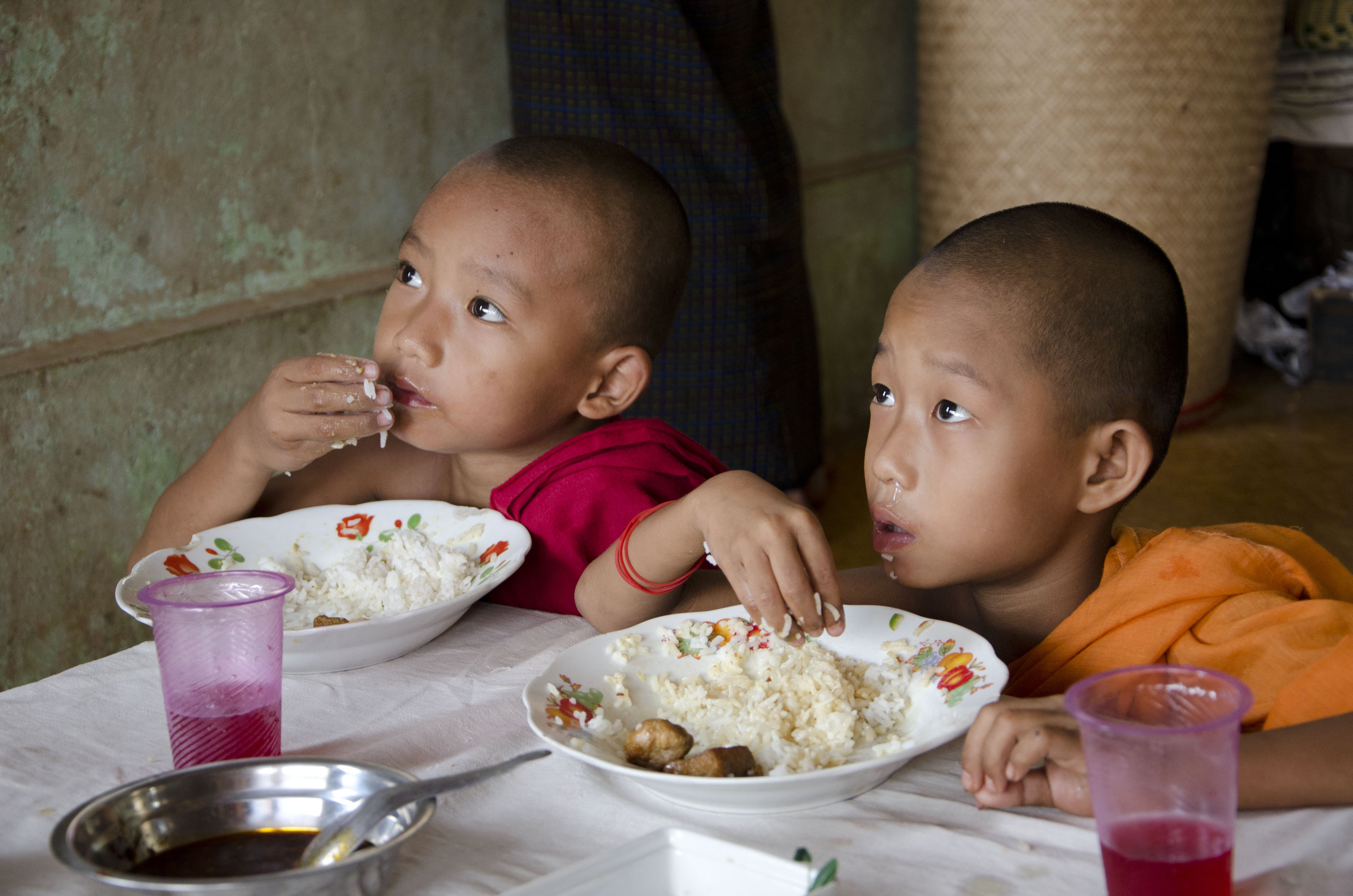 Repas-orphelins-10