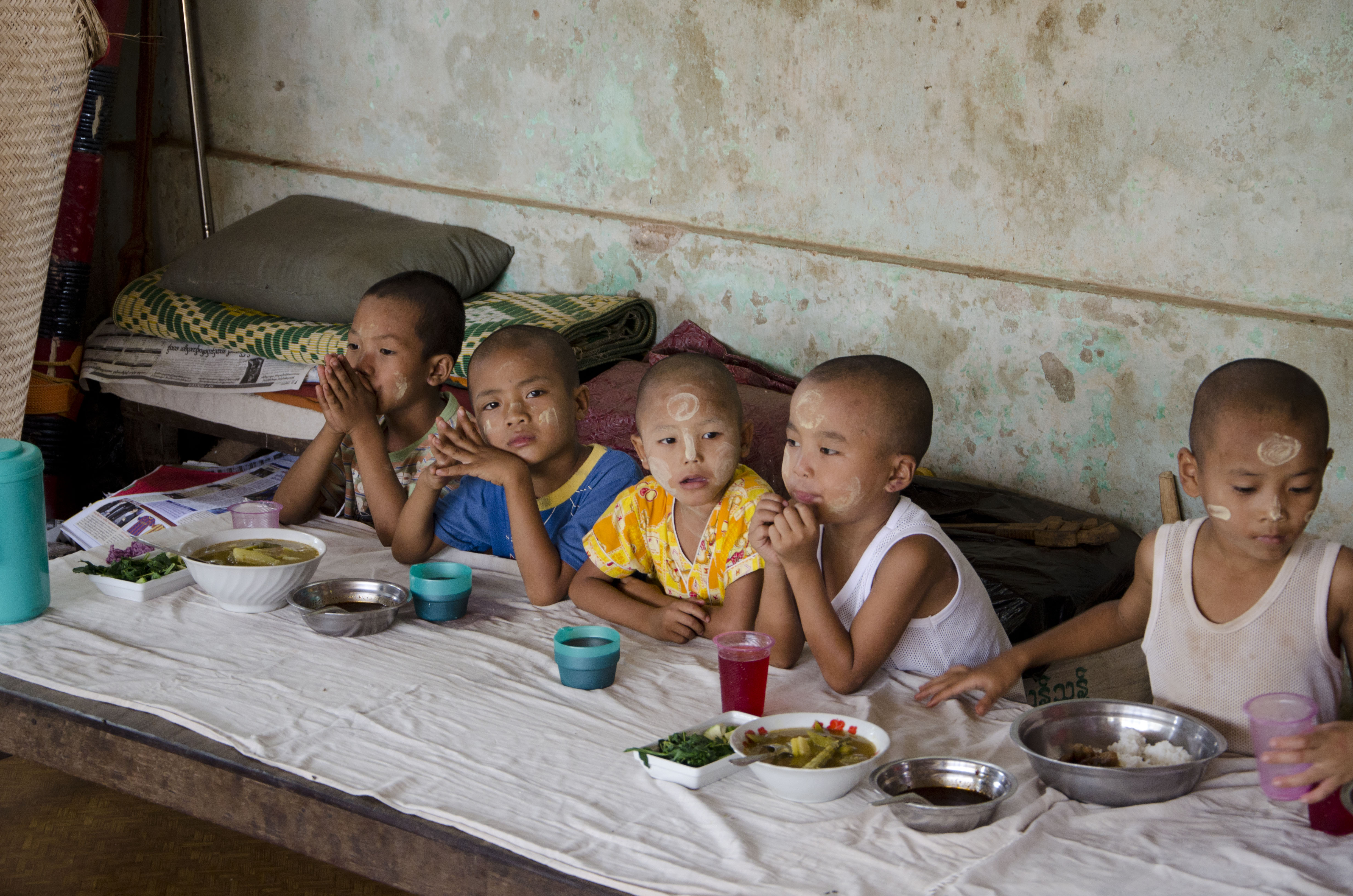 Repas-orphelins-13