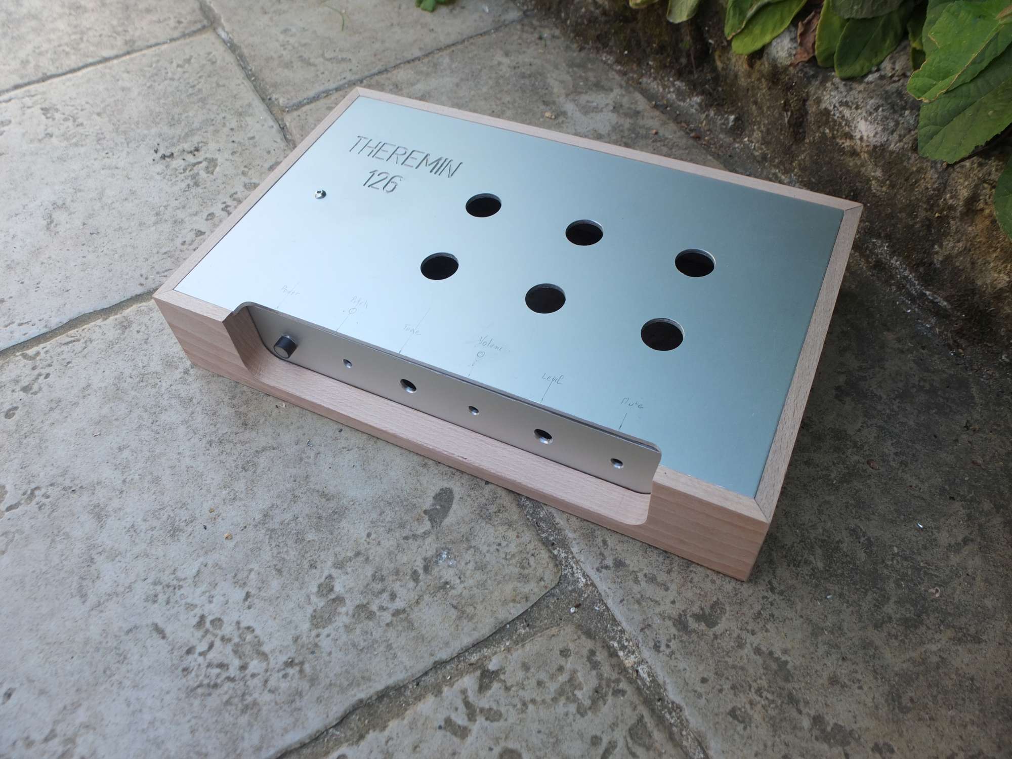 Theremin 3 