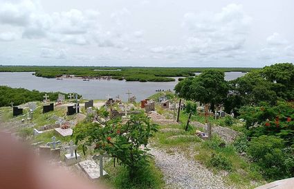 Cimetiere de fadiouth 1